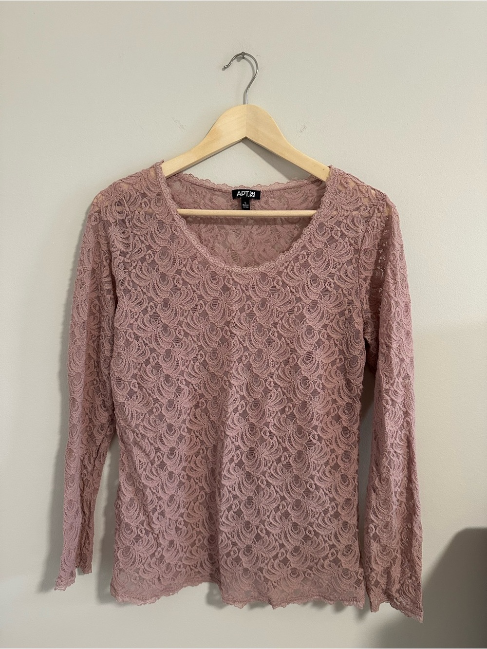 Apt. 9 Mauve Lace Long Sleeve Scoop Neck Top